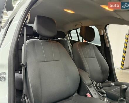 Белый Рено Меган, объемом двигателя 1.5 л и пробегом 320 тыс. км за 7500 $, фото 12 на Automoto.ua