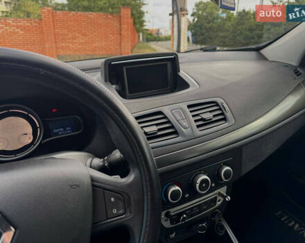 Білий Рено Меган, об'ємом двигуна 1.46 л та пробігом 280 тис. км за 5500 $, фото 12 на Automoto.ua