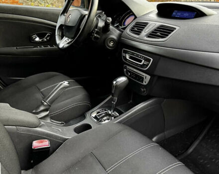 Белый Рено Меган, объемом двигателя 1.46 л и пробегом 175 тыс. км за 6500 $, фото 10 на Automoto.ua