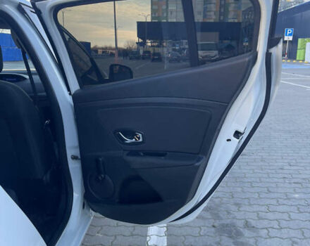 Белый Рено Меган, объемом двигателя 1.5 л и пробегом 224 тыс. км за 7200 $, фото 15 на Automoto.ua