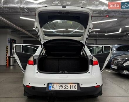 Белый Рено Меган, объемом двигателя 1.5 л и пробегом 320 тыс. км за 7500 $, фото 6 на Automoto.ua