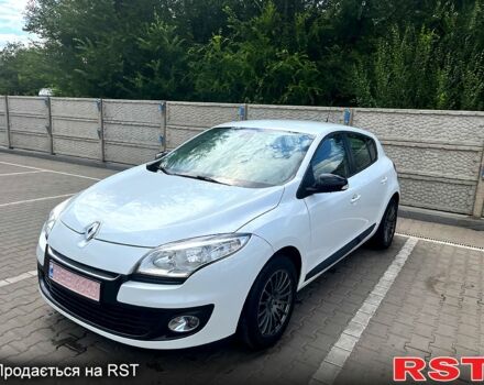 Белый Рено Меган, объемом двигателя 1.5 л и пробегом 255 тыс. км за 7800 $, фото 1 на Automoto.ua