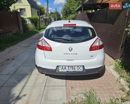 Белый Рено Меган, объемом двигателя 1.46 л и пробегом 109 тыс. км за 9200 $, фото 2 на Automoto.ua