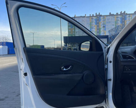 Белый Рено Меган, объемом двигателя 1.5 л и пробегом 224 тыс. км за 7200 $, фото 22 на Automoto.ua