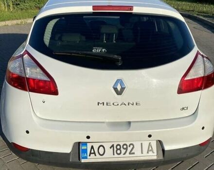 Белый Рено Меган, объемом двигателя 1.5 л и пробегом 230 тыс. км за 6600 $, фото 3 на Automoto.ua