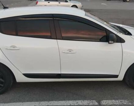 Белый Рено Меган, объемом двигателя 1.5 л и пробегом 330 тыс. км за 7500 $, фото 5 на Automoto.ua