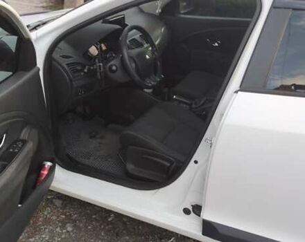 Белый Рено Меган, объемом двигателя 1.5 л и пробегом 330 тыс. км за 7500 $, фото 19 на Automoto.ua