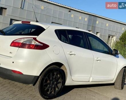 Белый Рено Меган, объемом двигателя 1.5 л и пробегом 230 тыс. км за 6600 $, фото 4 на Automoto.ua