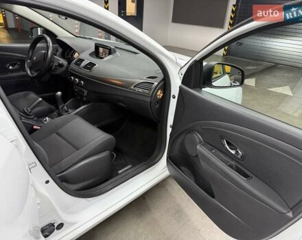 Белый Рено Меган, объемом двигателя 1.5 л и пробегом 320 тыс. км за 7500 $, фото 9 на Automoto.ua