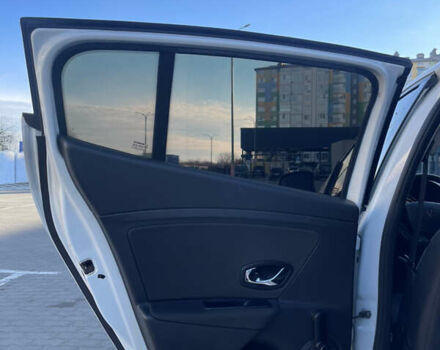 Белый Рено Меган, объемом двигателя 1.5 л и пробегом 224 тыс. км за 7200 $, фото 13 на Automoto.ua