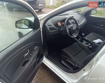 Рено Меган 2013 у Городок на Automoto.ua Білий Рено Меган, об'ємом двигуна 1.46 л та пробігом 210 тис. км за 6900 $, фото 12 на Automoto.ua