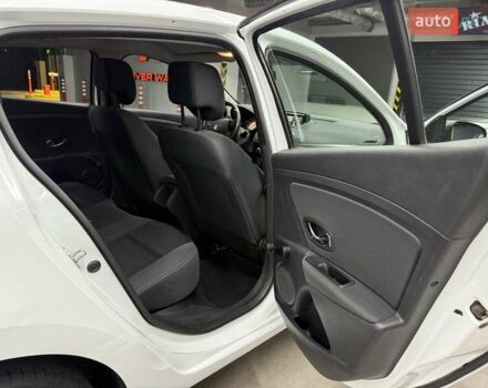 Белый Рено Меган, объемом двигателя 1.5 л и пробегом 320 тыс. км за 7500 $, фото 8 на Automoto.ua