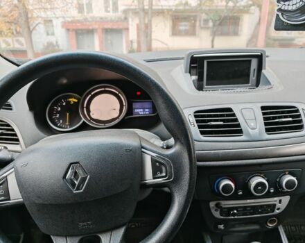 Белый Рено Меган, объемом двигателя 1.5 л и пробегом 232 тыс. км за 5600 $, фото 2 на Automoto.ua