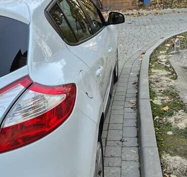 Білий Рено Меган, об'ємом двигуна 1.5 л та пробігом 232 тис. км за 8500 $, фото 6 на Automoto.ua