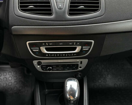 Белый Рено Меган, объемом двигателя 1.46 л и пробегом 175 тыс. км за 6500 $, фото 9 на Automoto.ua