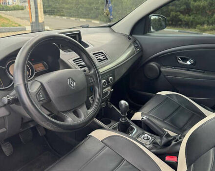 Білий Рено Меган, об'ємом двигуна 1.46 л та пробігом 280 тис. км за 5500 $, фото 8 на Automoto.ua