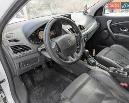 Білий Рено Меган, об'ємом двигуна 1.5 л та пробігом 234 тис. км за 5300 $, фото 4 на Automoto.ua