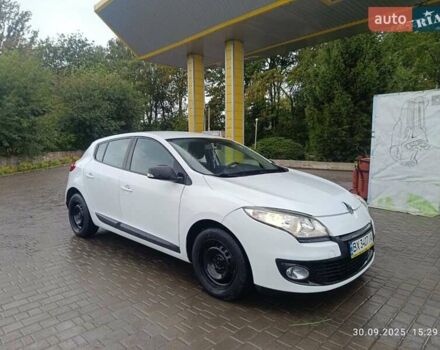 Рено Меган 2013 у Городок на Automoto.ua Білий Рено Меган, об'ємом двигуна 1.46 л та пробігом 210 тис. км за 6900 $, фото 7 на Automoto.ua