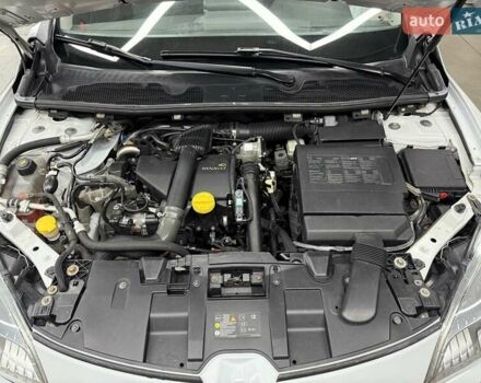 Белый Рено Меган, объемом двигателя 1.5 л и пробегом 320 тыс. км за 7500 $, фото 13 на Automoto.ua