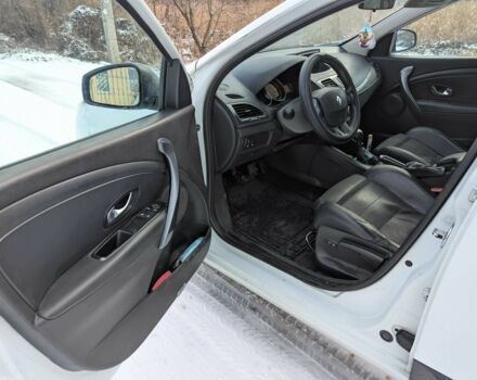 Білий Рено Меган, об'ємом двигуна 1.5 л та пробігом 234 тис. км за 5300 $, фото 4 на Automoto.ua