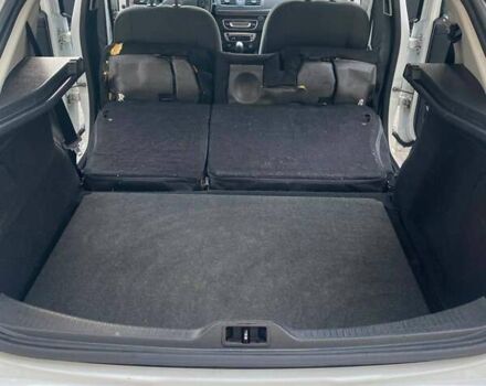 Белый Рено Меган, объемом двигателя 1.4 л и пробегом 229 тыс. км за 6300 $, фото 6 на Automoto.ua