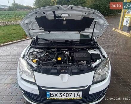 Рено Меган 2013 у Городок на Automoto.ua Білий Рено Меган, об'ємом двигуна 1.46 л та пробігом 210 тис. км за 6900 $, фото 9 на Automoto.ua