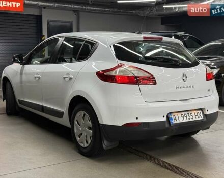 Белый Рено Меган, объемом двигателя 1.5 л и пробегом 320 тыс. км за 7500 $, фото 2 на Automoto.ua