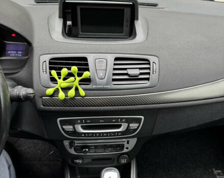 Білий Рено Меган, об'ємом двигуна 1.5 л та пробігом 208 тис. км за 5700 $, фото 11 на Automoto.ua