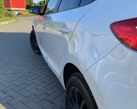 Белый Рено Меган, объемом двигателя 1.5 л и пробегом 230 тыс. км за 6600 $, фото 5 на Automoto.ua