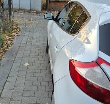 Білий Рено Меган, об'ємом двигуна 1.5 л та пробігом 232 тис. км за 8500 $, фото 4 на Automoto.ua