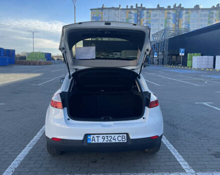 Белый Рено Меган, объемом двигателя 1.5 л и пробегом 224 тыс. км за 7200 $, фото 9 на Automoto.ua