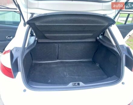 Білий Рено Меган, об'ємом двигуна 1.5 л та пробігом 205 тис. км за 6900 $, фото 17 на Automoto.ua