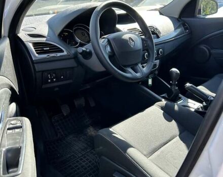 Белый Рено Меган, объемом двигателя 1.5 л и пробегом 231 тыс. км за 8200 $, фото 22 на Automoto.ua