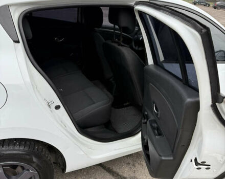 Белый Рено Меган, объемом двигателя 1.5 л и пробегом 239 тыс. км за 6500 $, фото 13 на Automoto.ua