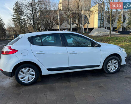 Белый Рено Меган, объемом двигателя 1.5 л и пробегом 164 тыс. км за 7750 $, фото 12 на Automoto.ua