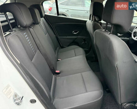 Білий Рено Меган, об'ємом двигуна 1.46 л та пробігом 204 тис. км за 7999 $, фото 25 на Automoto.ua