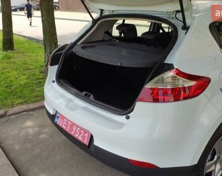 Рено Меган 2014 в Житомире на Automoto.ua Белый Рено Меган, объемом двигателя 1.5 л и пробегом 205 тыс. км за 6950 $, фото 13 на Automoto.ua