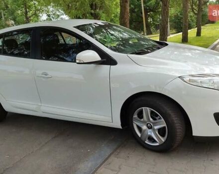 Рено Меган 2014 в Житомире на Automoto.ua Белый Рено Меган, объемом двигателя 1.5 л и пробегом 205 тыс. км за 6950 $, фото 25 на Automoto.ua