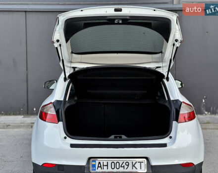 Белый Рено Меган, объемом двигателя 1.5 л и пробегом 291 тыс. км за 7990 $, фото 14 на Automoto.ua