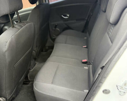 Белый Рено Меган, объемом двигателя 1.5 л и пробегом 214 тыс. км за 7500 $, фото 6 на Automoto.ua