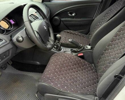 Белый Рено Меган, объемом двигателя 1.5 л и пробегом 239 тыс. км за 6450 $, фото 12 на Automoto.ua