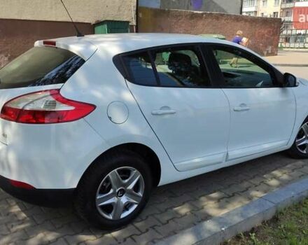 Рено Меган 2014 в Житомире на Automoto.ua Белый Рено Меган, объемом двигателя 1.5 л и пробегом 205 тыс. км за 6950 $, фото 37 на Automoto.ua