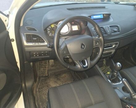 Белый Рено Меган, объемом двигателя 1.5 л и пробегом 170 тыс. км за 7500 $, фото 5 на Automoto.ua