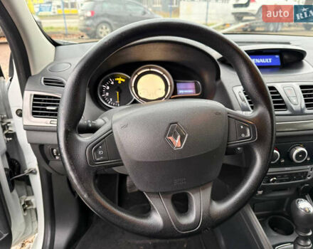 Білий Рено Меган, об'ємом двигуна 1.46 л та пробігом 204 тис. км за 7999 $, фото 29 на Automoto.ua