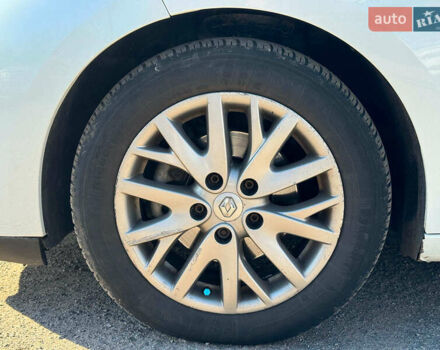 Белый Рено Меган, объемом двигателя 1.5 л и пробегом 184 тыс. км за 7790 $, фото 9 на Automoto.ua