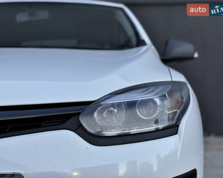 Белый Рено Меган, объемом двигателя 1.5 л и пробегом 291 тыс. км за 7990 $, фото 10 на Automoto.ua