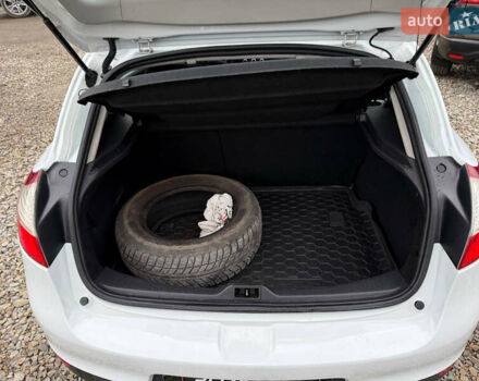 Білий Рено Меган, об'ємом двигуна 1.46 л та пробігом 204 тис. км за 7999 $, фото 28 на Automoto.ua