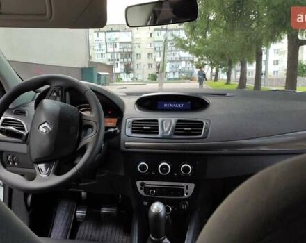Рено Меган 2014 в Житомире на Automoto.ua Белый Рено Меган, объемом двигателя 1.5 л и пробегом 205 тыс. км за 6950 $, фото 7 на Automoto.ua