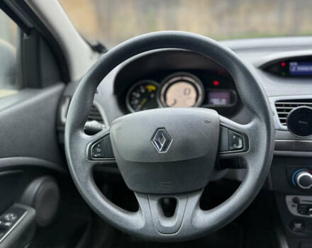 Белый Рено Меган, объемом двигателя 1.5 л и пробегом 214 тыс. км за 7500 $, фото 8 на Automoto.ua