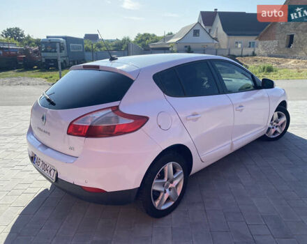 Белый Рено Меган, объемом двигателя 1.5 л и пробегом 217 тыс. км за 8700 $, фото 3 на Automoto.ua